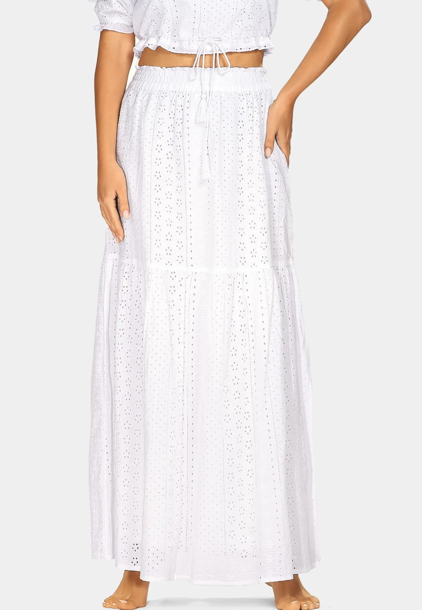 Biała długa spódnica haftowana styl Boho F228/645