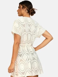 Wiązana narzutka plażowa ze wzorem boho F218/641H
