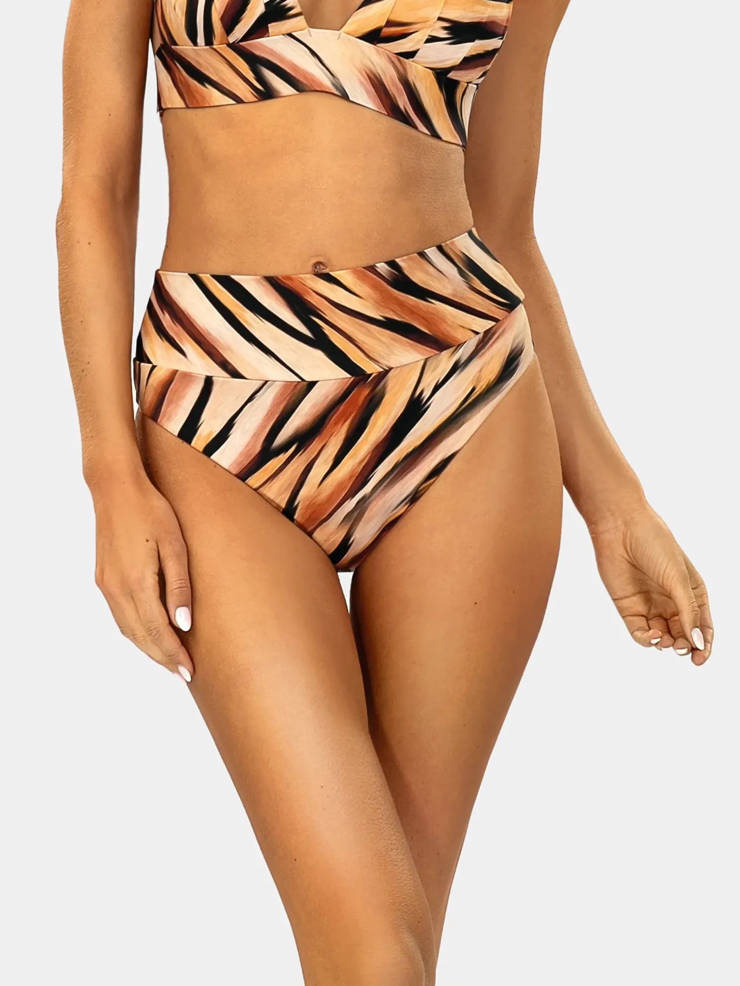 Wysokie figi kąpielowe - marszczony tył FD161/903